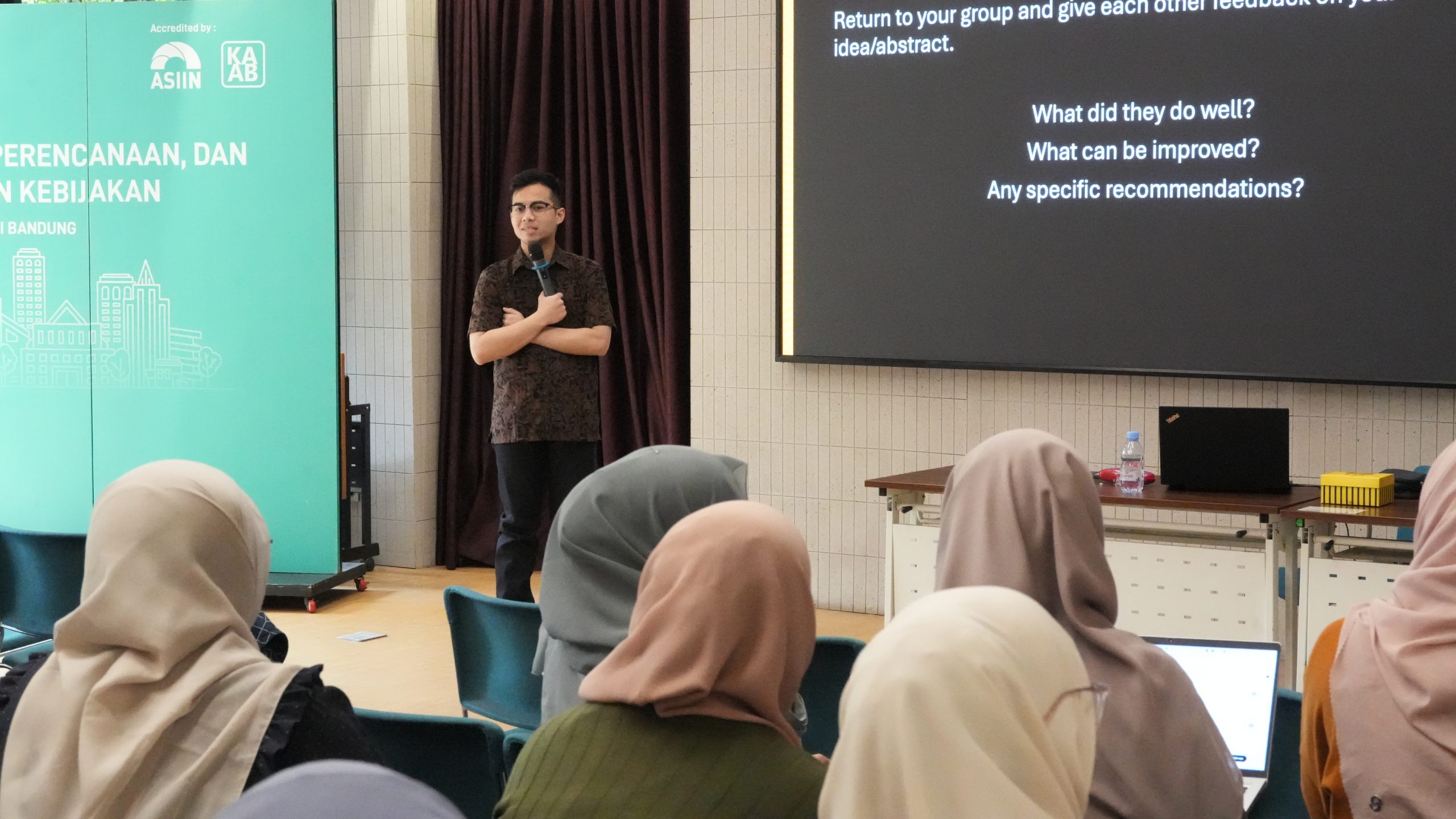 Guest Lecture SAPPK ITB: Publishing during your PhD bersama Umar Al Faruq, S.T., M.Phil., Ph.D. dari Department of Geography, King’s College London, UK.