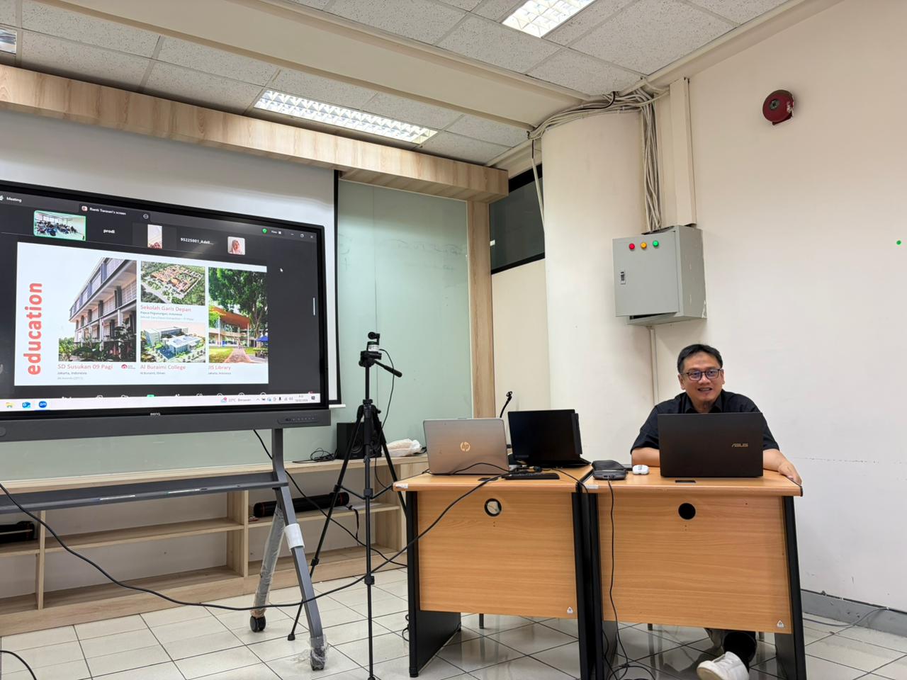 Kuliah Tamu Manajemen Bisnis Arsitektur : Praktik Profesional di Dunia Nyata﻿